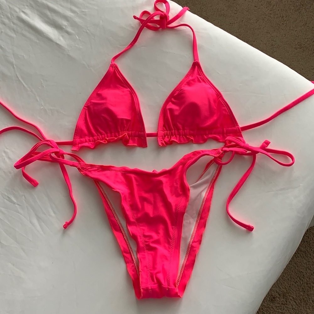 Triangle string bikini